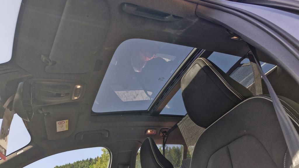Autohaus Zimpel - Volvo XC40 2.0 AWD R-Design AHK+Winterräder+Pano-dach - Bild 15 Autohaus Zimpel - Volvo XC40 2.0 AWD R-Design AHK+Winterräder+Pano-dach - Bild 15