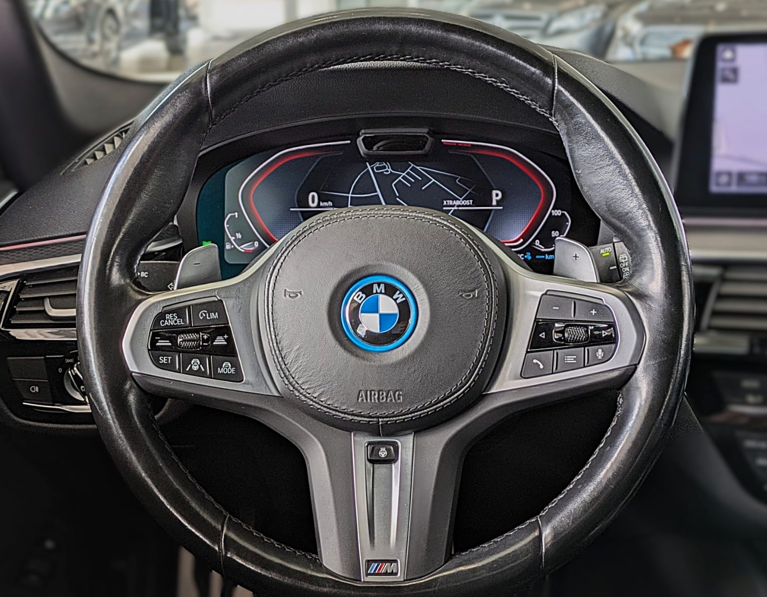 Fahrzeugabbildung BMW 530e M SPORT VIRTUAL HUD NAVI LASER LEDER AHK