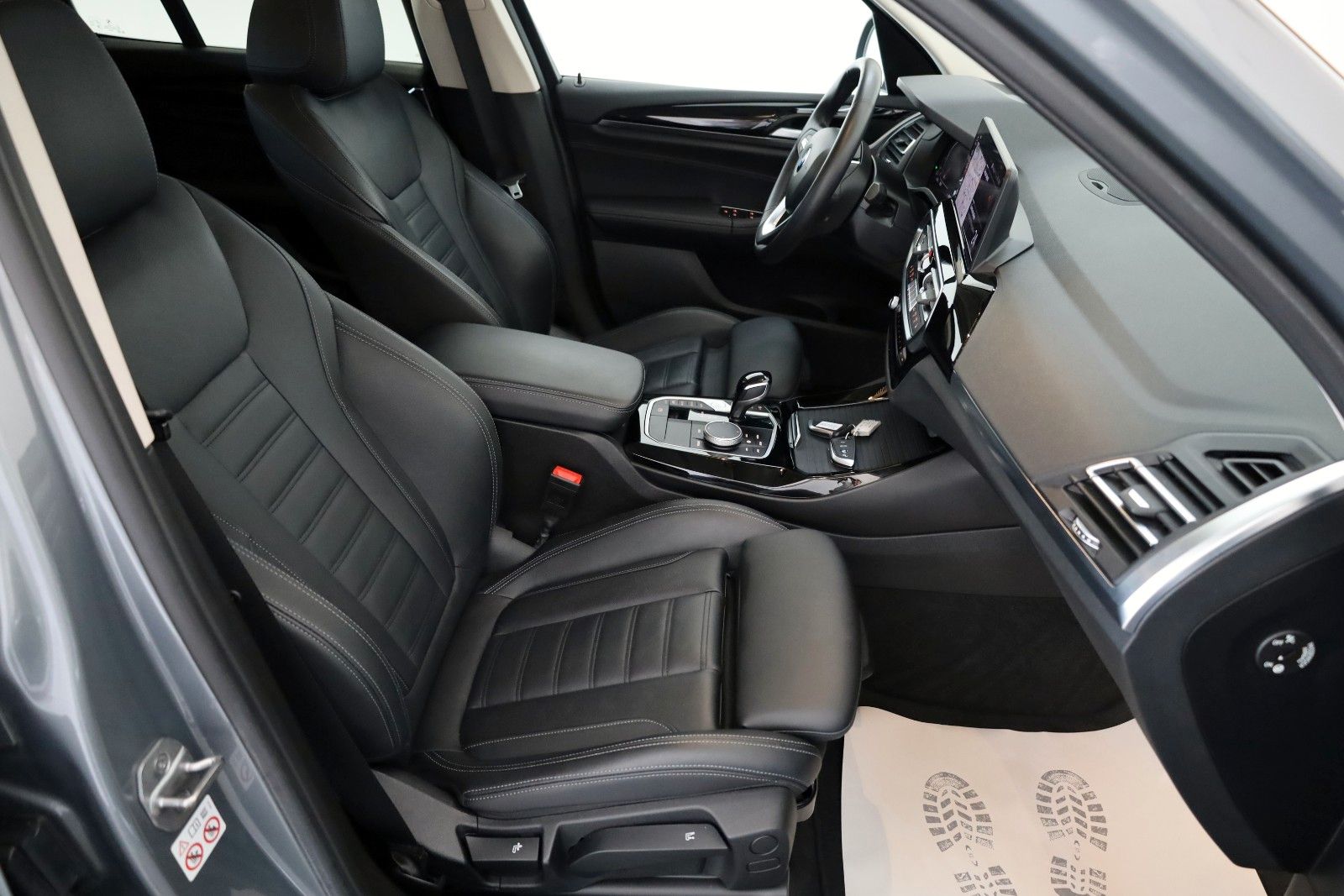 Fahrzeugabbildung BMW X3 xDrive 20 d,Leder,Navi,LED,SH,360°Kam,Keyless