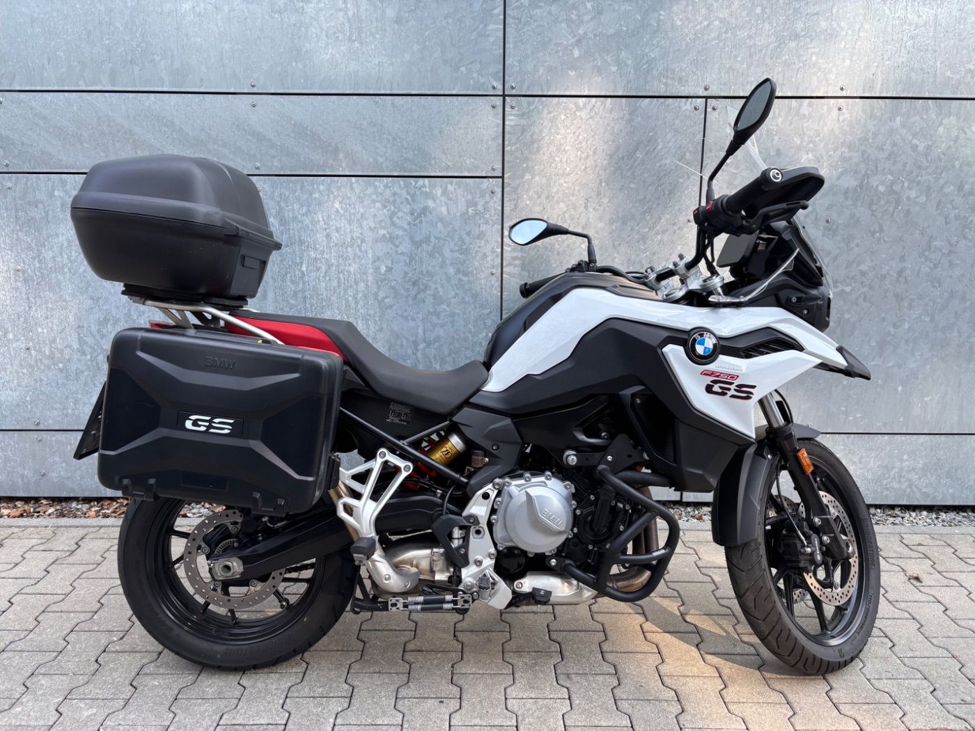 Fahrzeugabbildung BMW F 750 GS, Koffer, Hohe Scheibe, Sturzbügel,