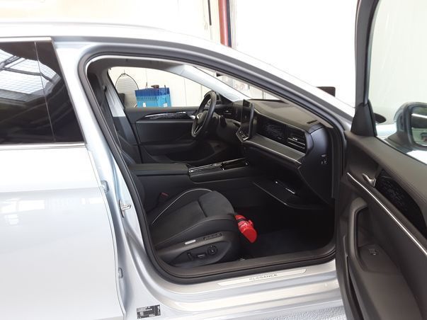 Volkswagen Passat Variant - Bild 8