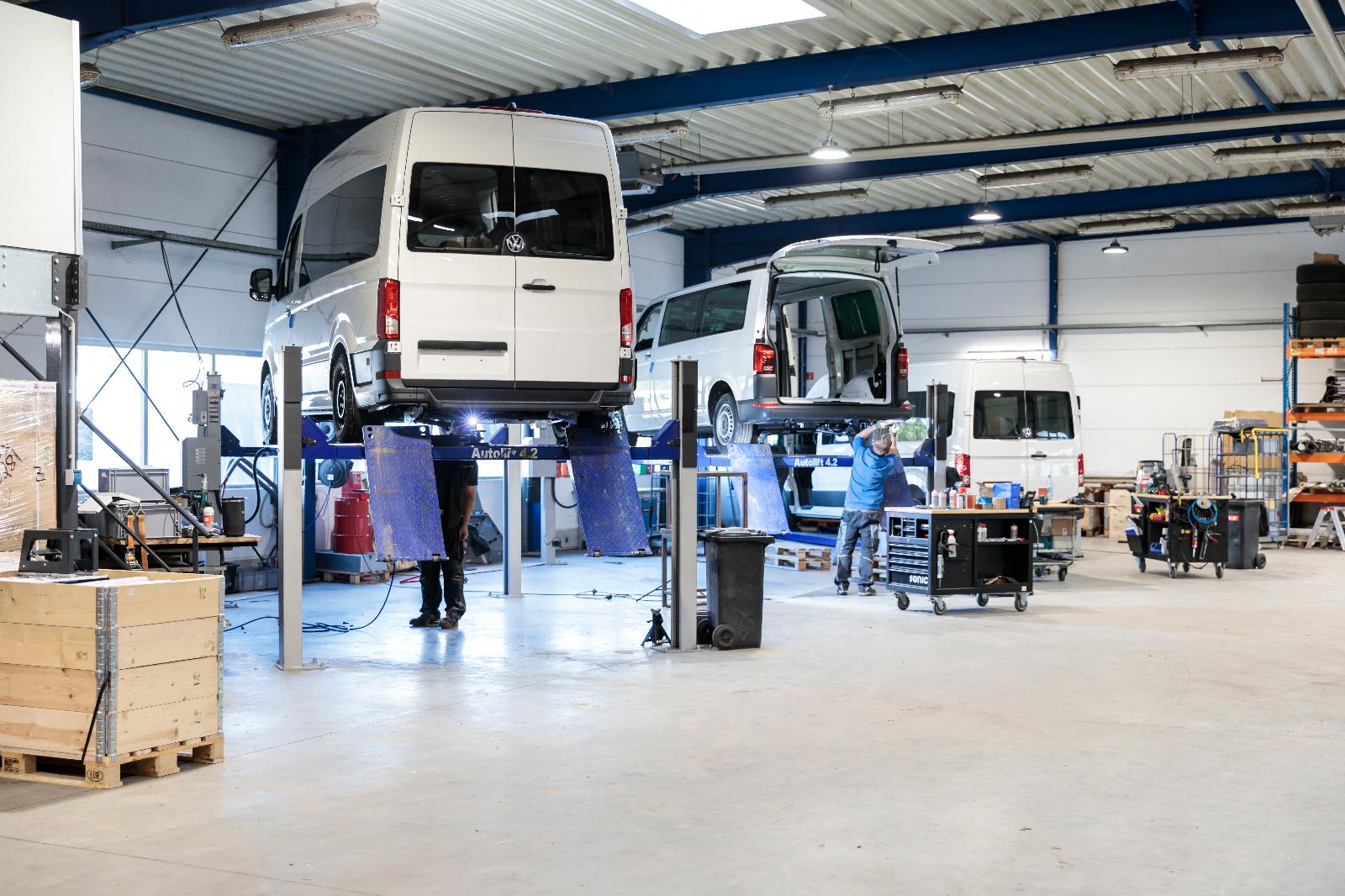 showroom-image-bottom
