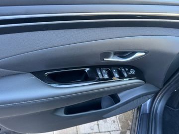 Hyundai TUCSON - 12