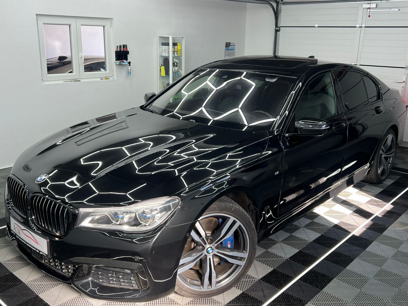 Fahrzeugabbildung BMW 750 d xDrive M SPORT/LASER/TOP VIEW/MASSAGE/19%