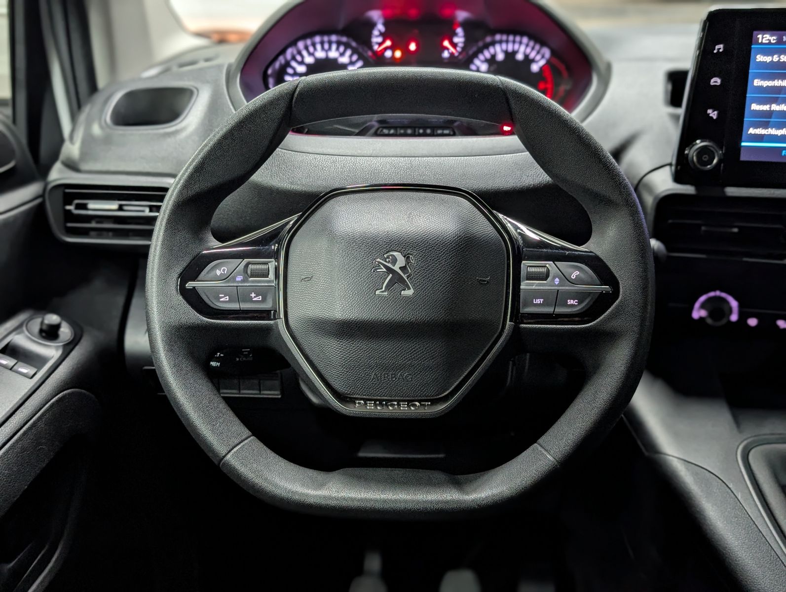Fahrzeugabbildung Peugeot Rifter L1 Active BlueHDI TEMP PDC KLIMA BLUETOOT