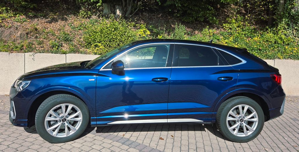 Image of Audi Q3