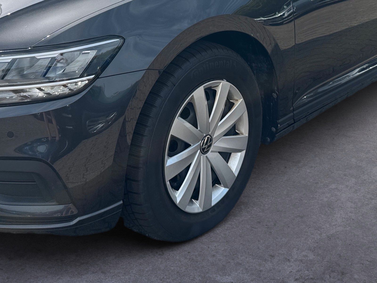 Fahrzeugabbildung Volkswagen Passat Variant 1.5 TSI