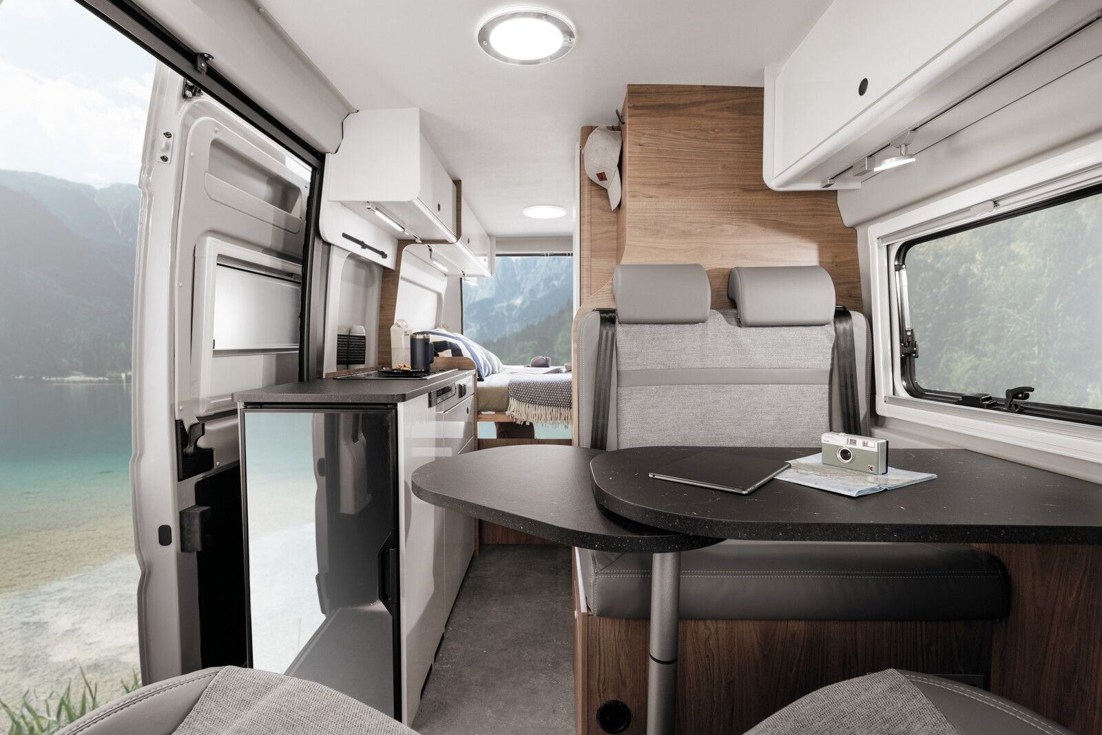 Fahrzeugabbildung CORIGON CV 60 S Solar Markise Travel+ Pack by Hymer