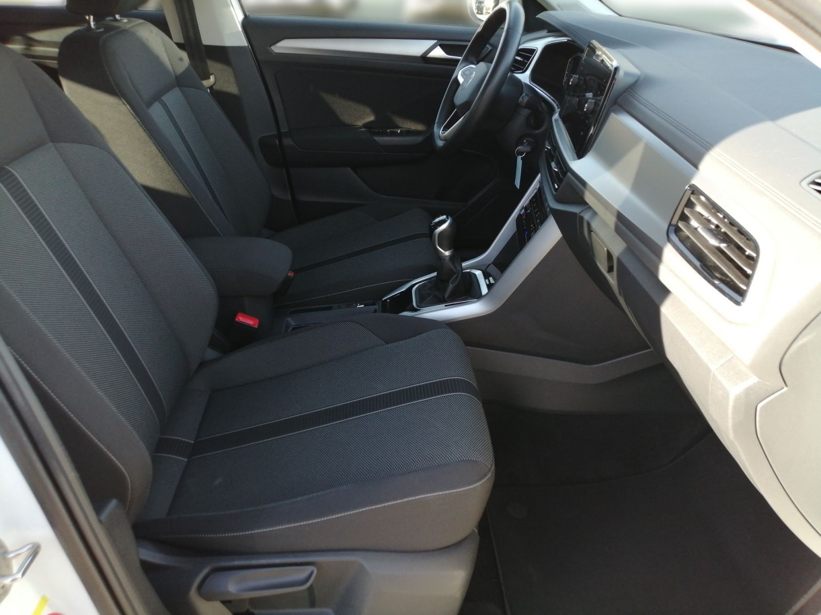 Volkswagen T-Roc - Bild 15