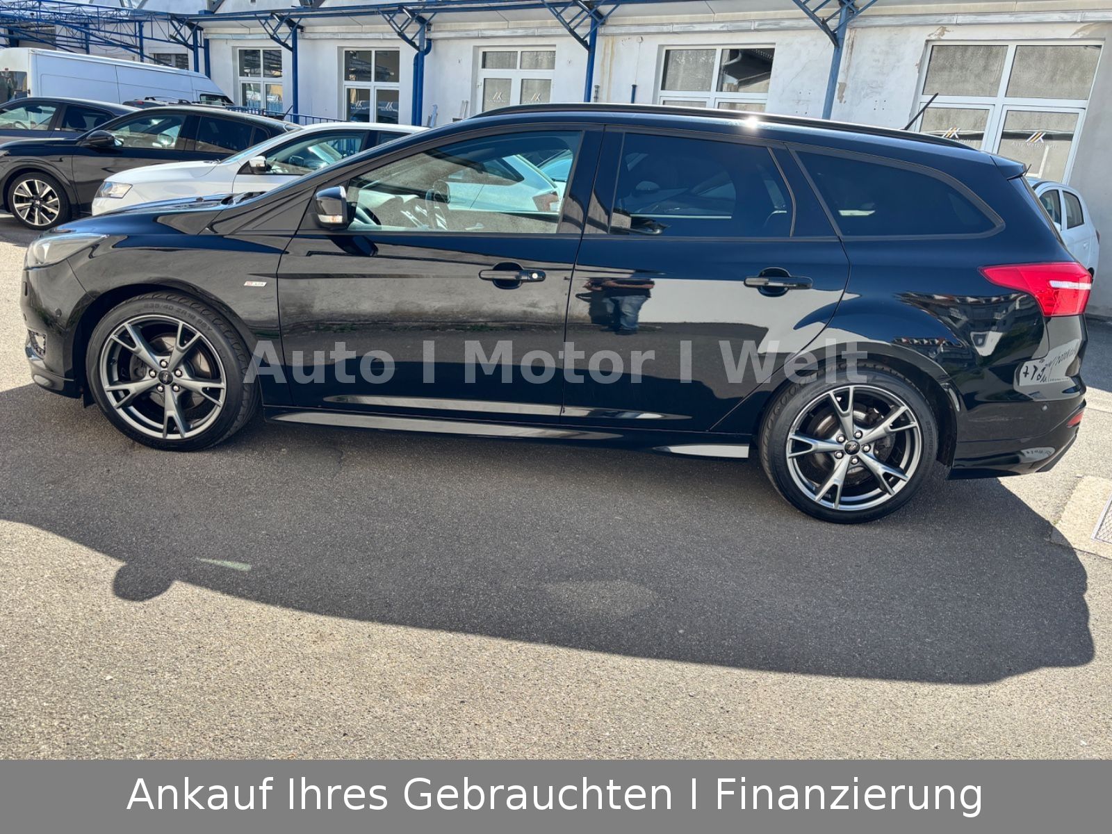 Fahrzeugabbildung Ford Focus Turnier ST-Line SYNC/LED/XENON/ALU/NAV/SHZ