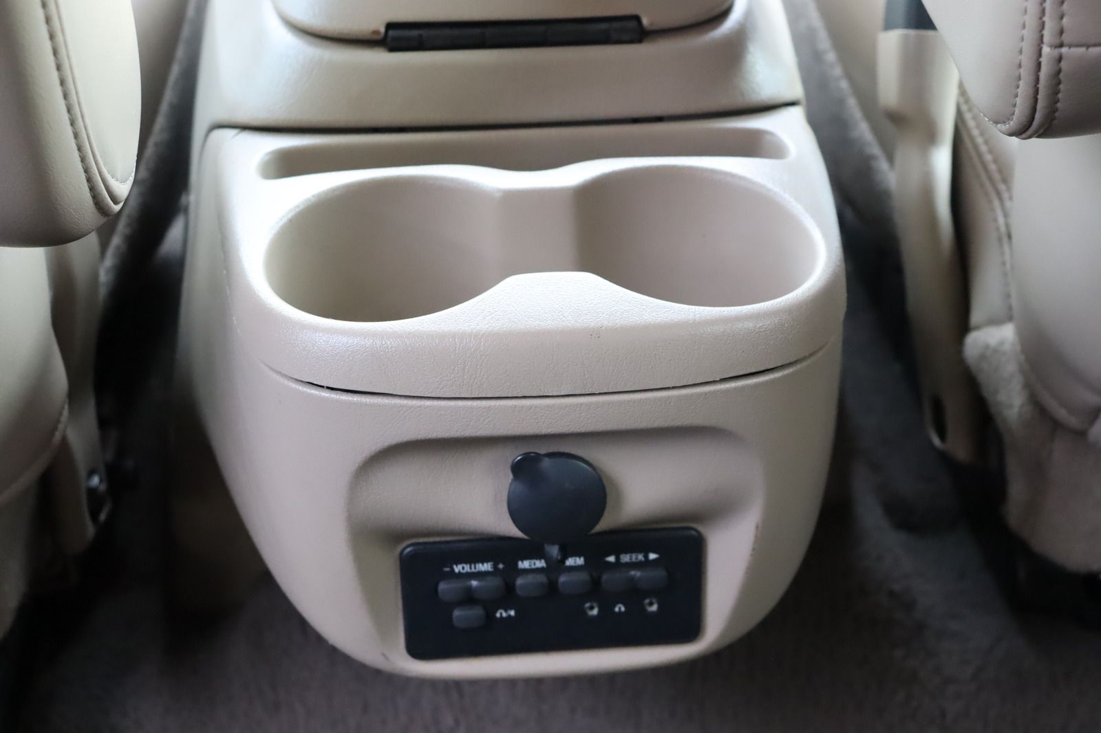 Fahrzeugabbildung Ford Excursion * HU/AU 02.26 * Sitzhzg. * Rückfahrk.