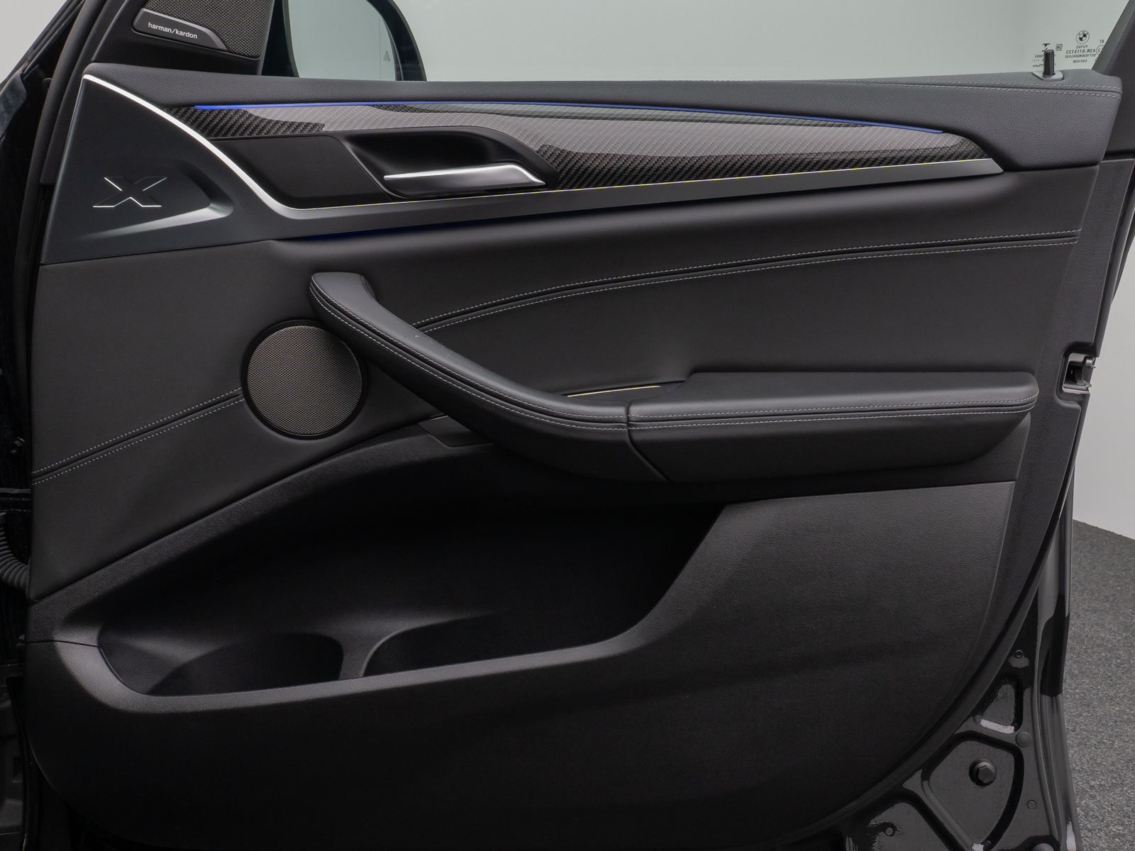 Fahrzeugabbildung BMW X3 M Competition Panorama Laser 360° HUD H/K AHK