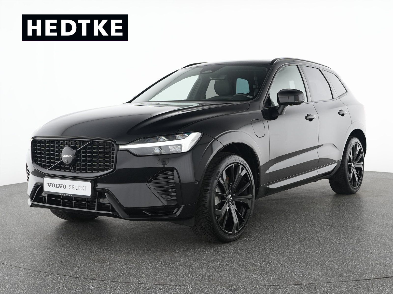 Volvo XC60 T8 Recharge AWD Ultra Black Edition B&W*21"