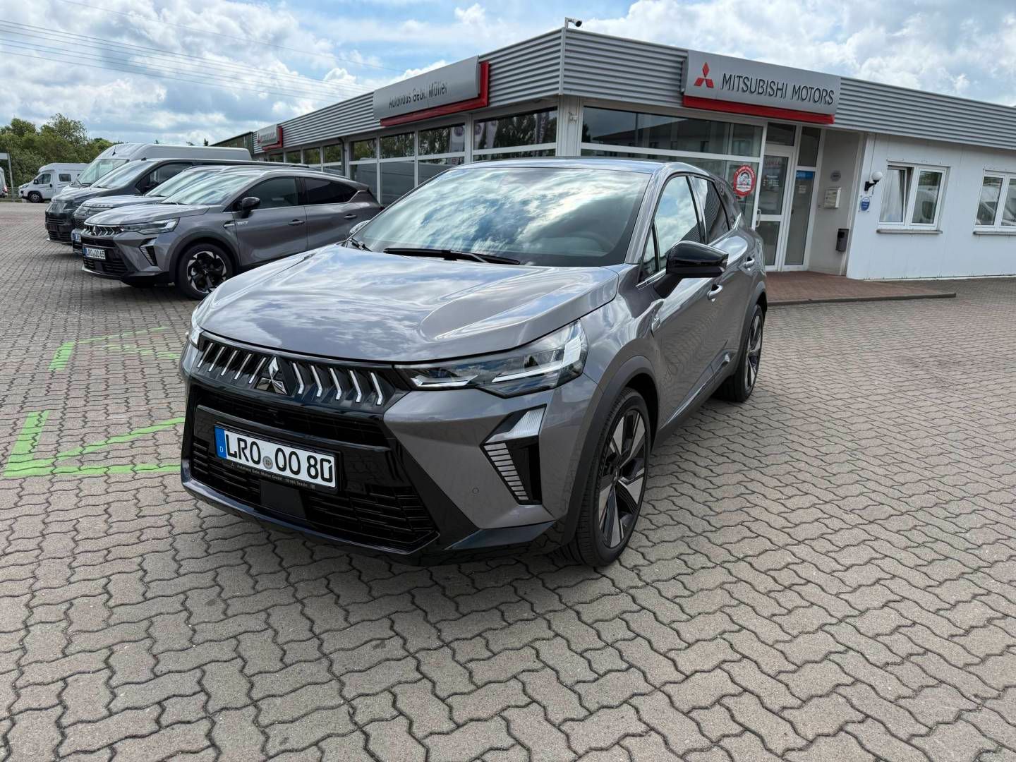 Fahrzeugabbildung Mitsubishi Grandis Intro Edition 1.3 T-Benziner 7-DCT