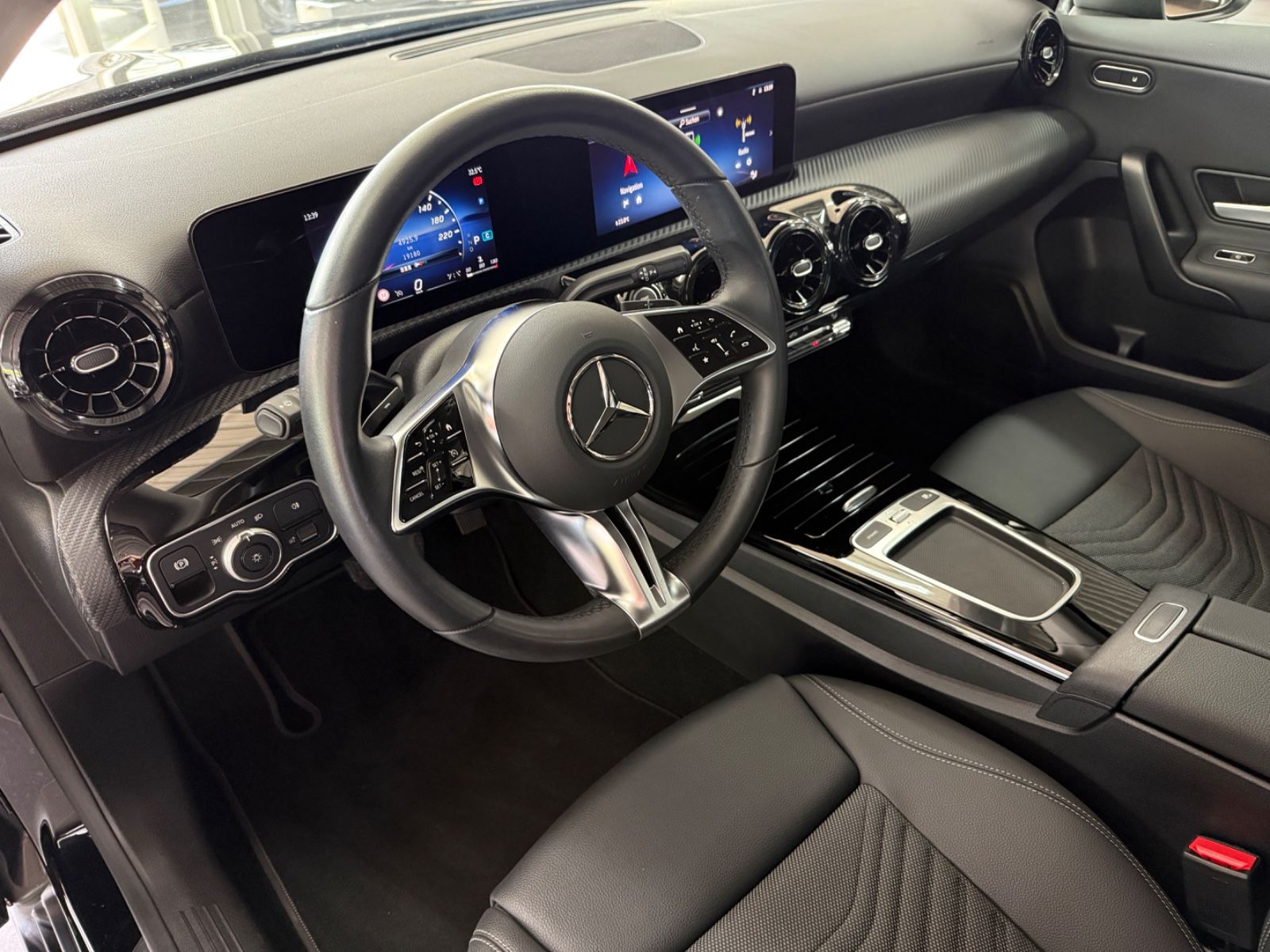 Mercedes-Benz A 180 d Lim. High LED Navi Direktlenkung Agility foto 17