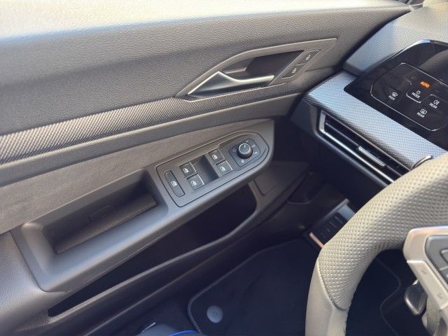 Golf R-Line 1.5 l eTSI DSG NAVI+WR+AREAVIEW+LED+