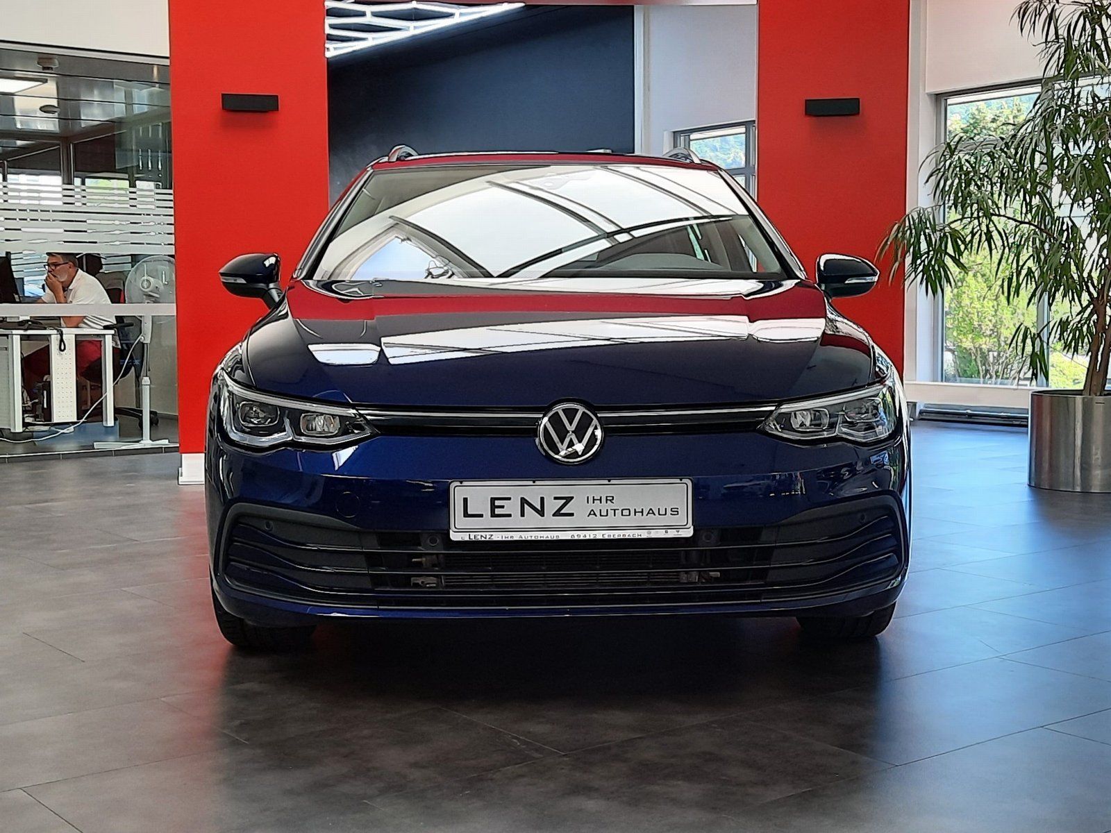 Fahrzeugabbildung Volkswagen Golf Variant Life eTSI DSG *Navi*PDC**LED*ACC*