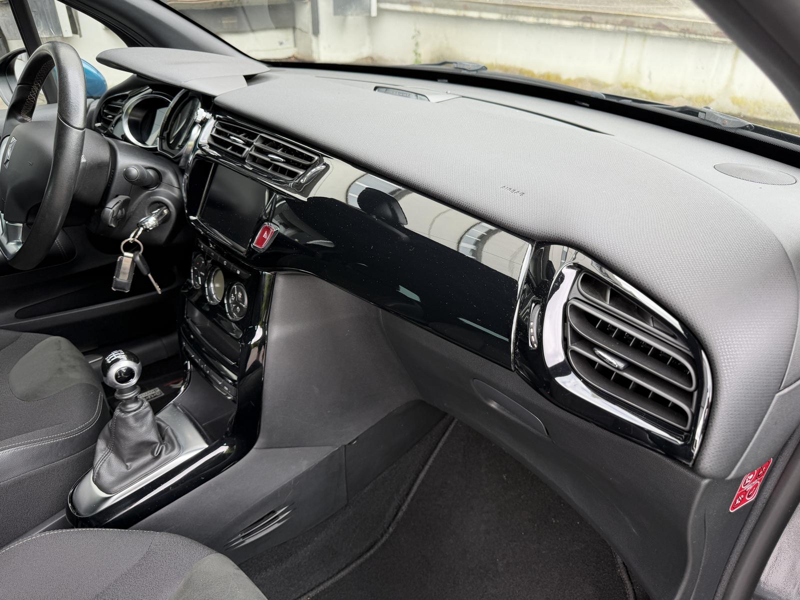 DS Automobiles 3 Sport Chic THP 165 LED Navi Rü-Kamera Tempomat