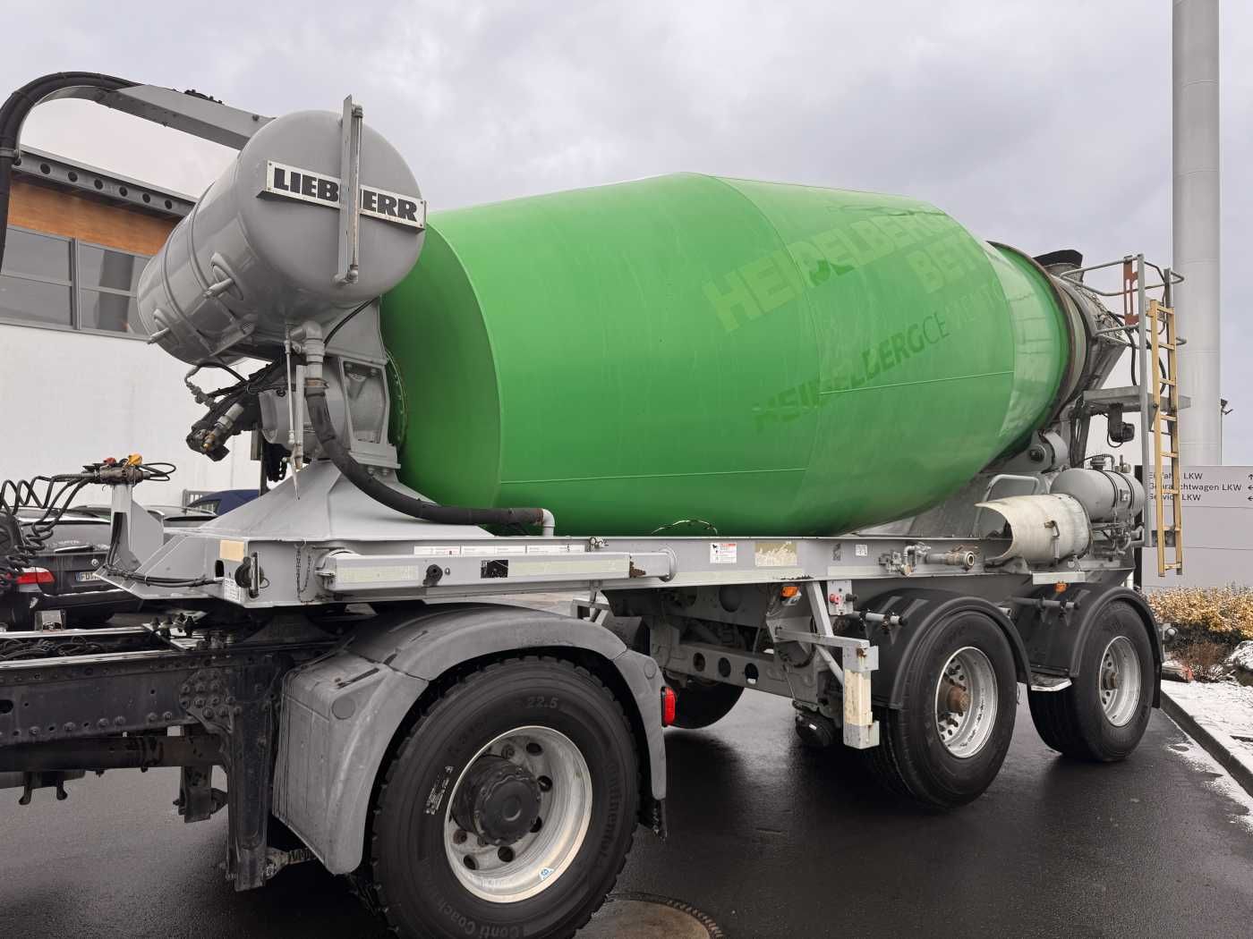 Fahrzeugabbildung Müller-Mitteltal SF32BM/BT Liebherr HTM1004 10m³ BPW Liftachse