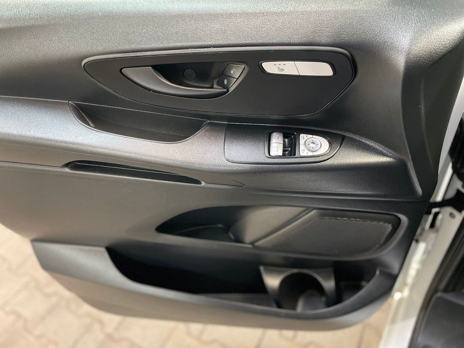 Fahrzeugabbildung Mercedes-Benz Vito 119 CDI 4x4 lang#Kamera#Navi#Klima#Shz