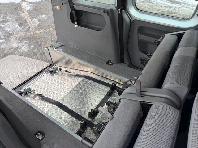 Fahrzeugabbildung Volkswagen Caddy Rollstuhlrampe