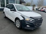 Hyundai i20 Select - Hyundai: Unfallwagen