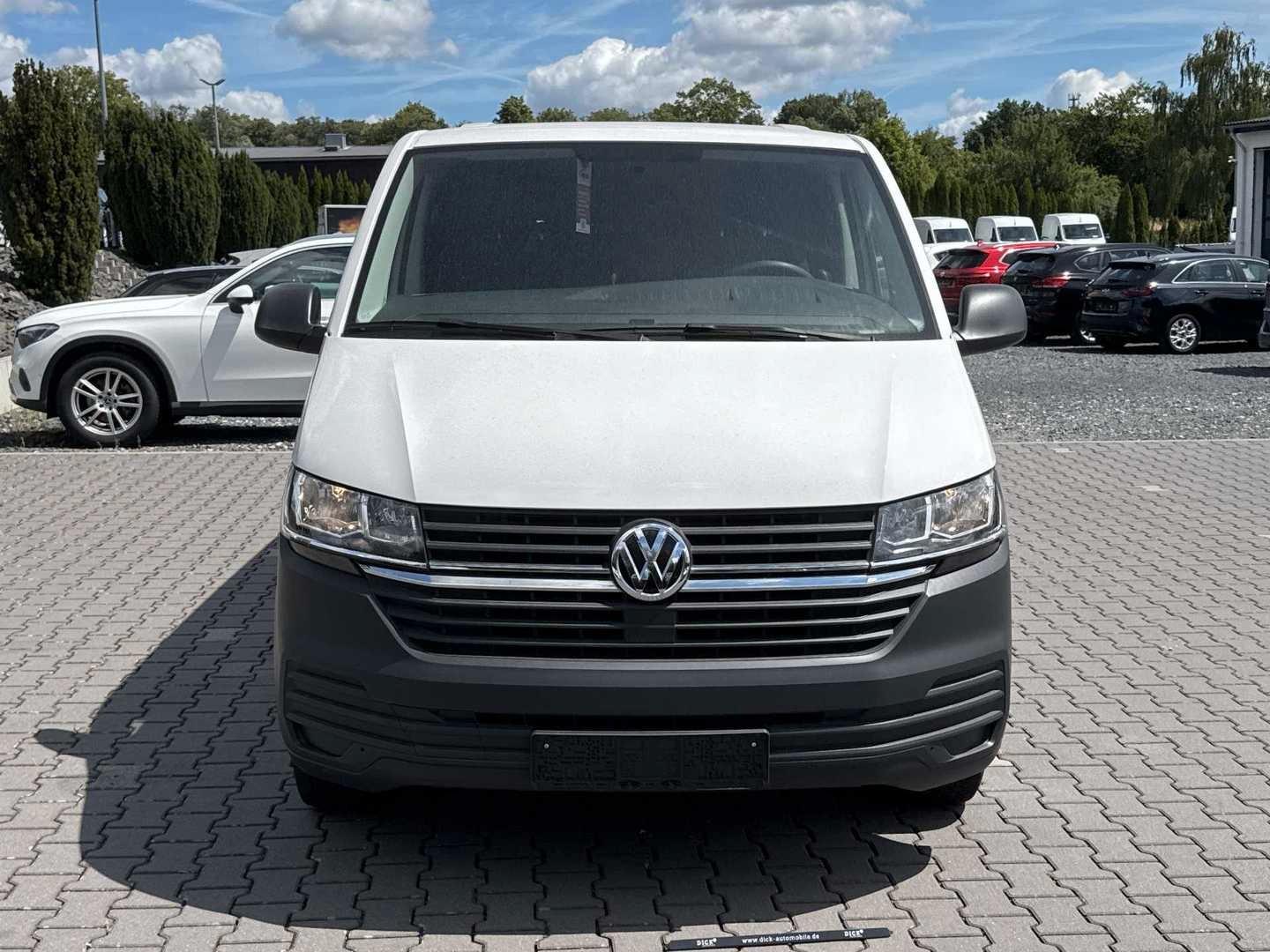 Volkswagen T6 Transporter, langer Radstand