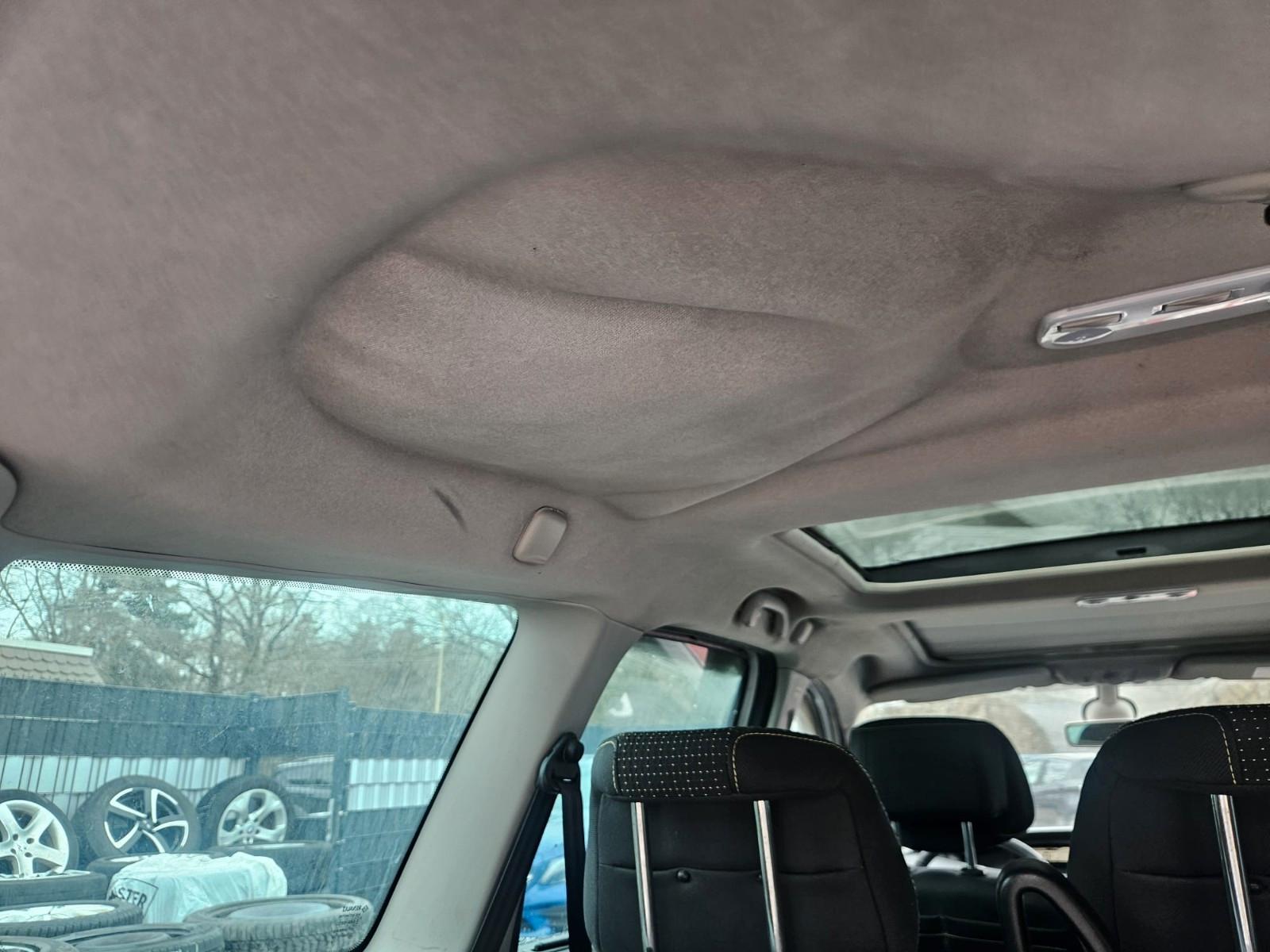 Renault Scenic 2009 — photo 15