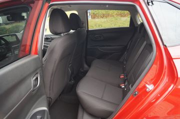 Hyundai i20 1.2 KLIMAAUTOMATIK-ALU16-NAVI-KAMERA-SHZG.-