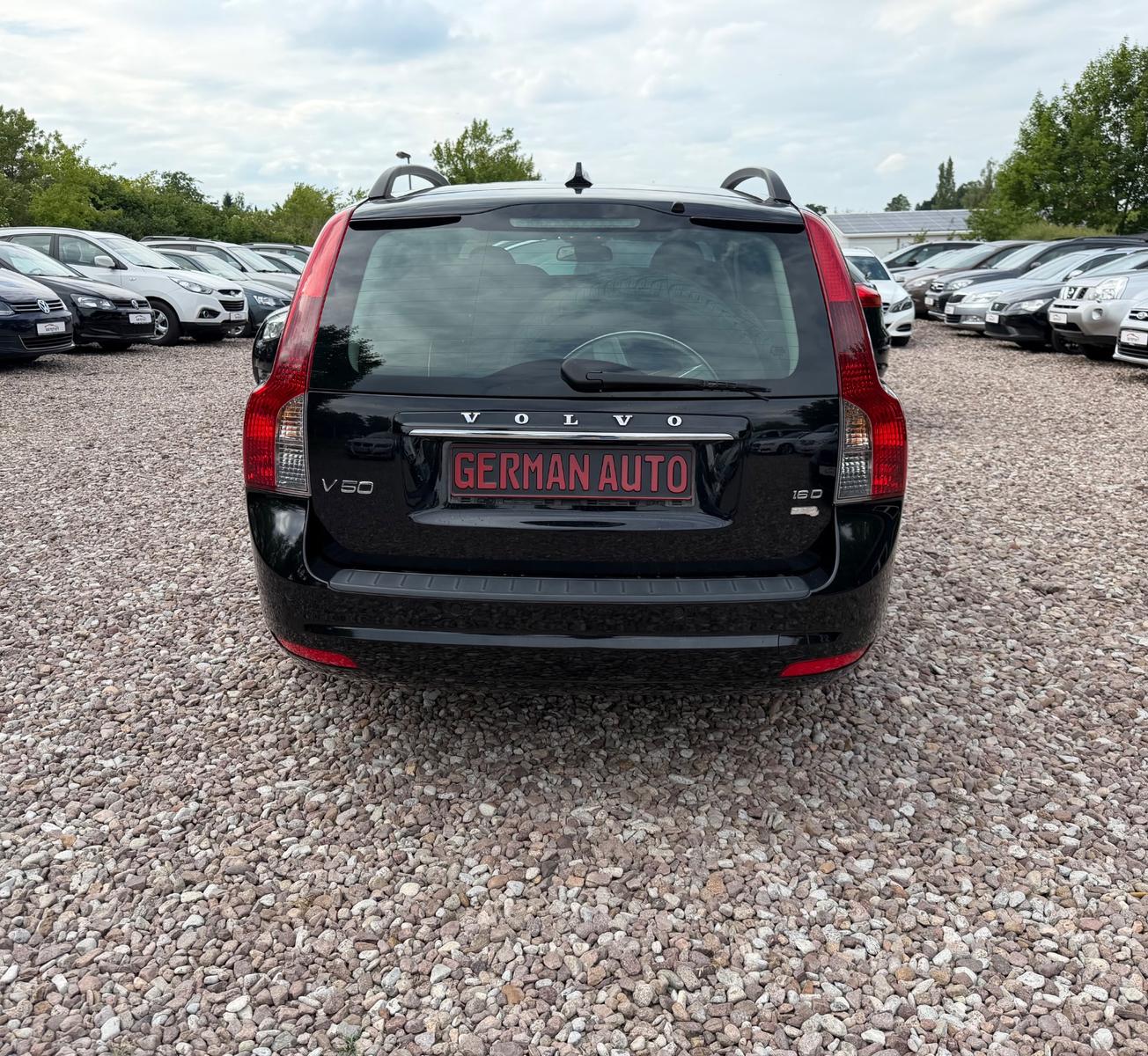 Volvo V50 2010 — photo 8