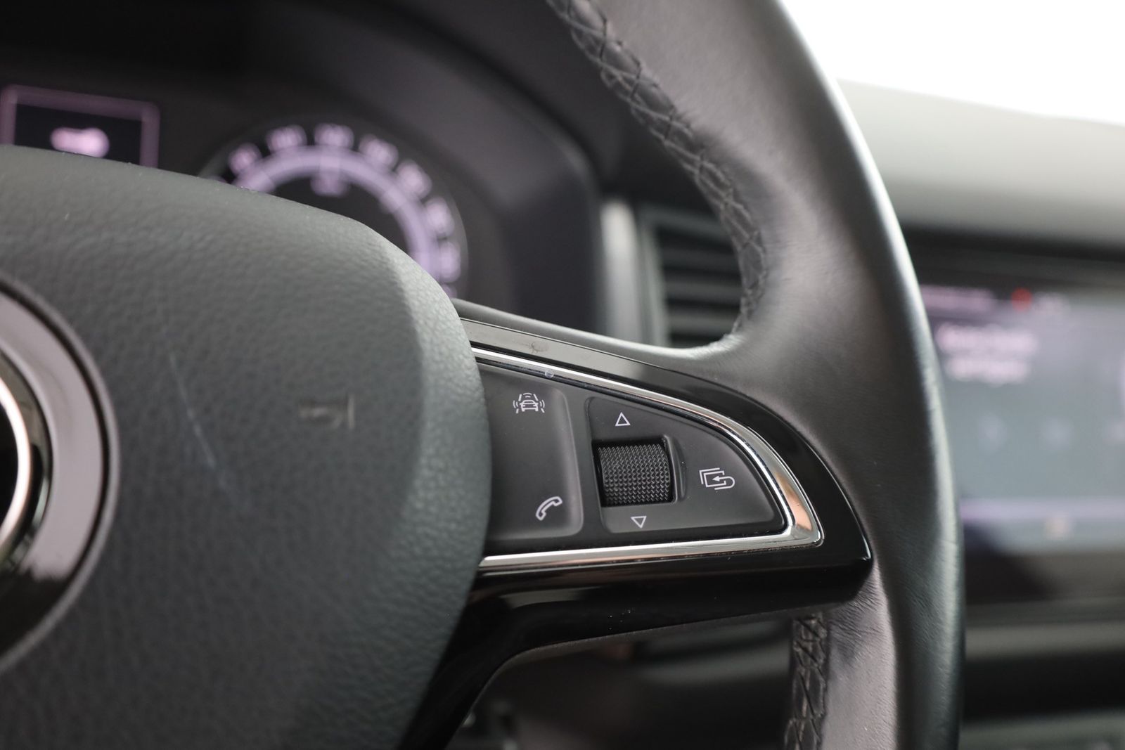 Skoda Kodiaq 1.4 TSI Navi Smartlink Sitzheizung PDC foto 16