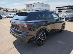 VW Tiguan R-Line 2.0 TDI 193PS 4Motion #AHK #PANO VW Tiguan R-Line 2.0 TDI 193PS 4Motion #AHK #PANO