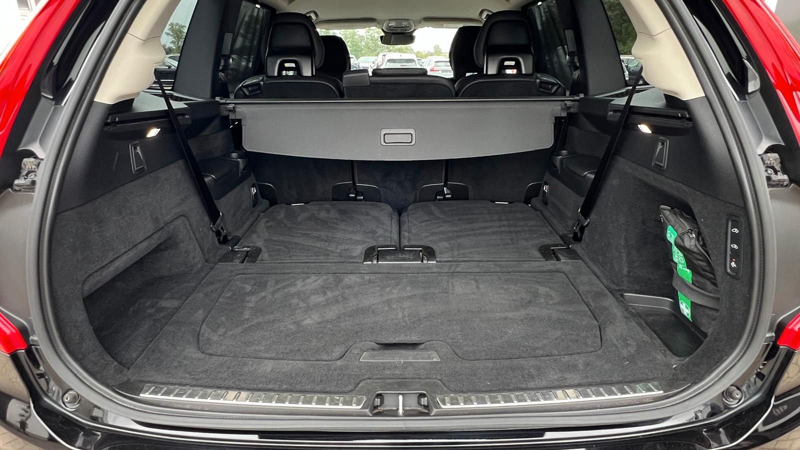 Fahrzeugabbildung Volvo XC90 B5D AWD Plus Bright*LED*STHZ*360*AHK*ALARM