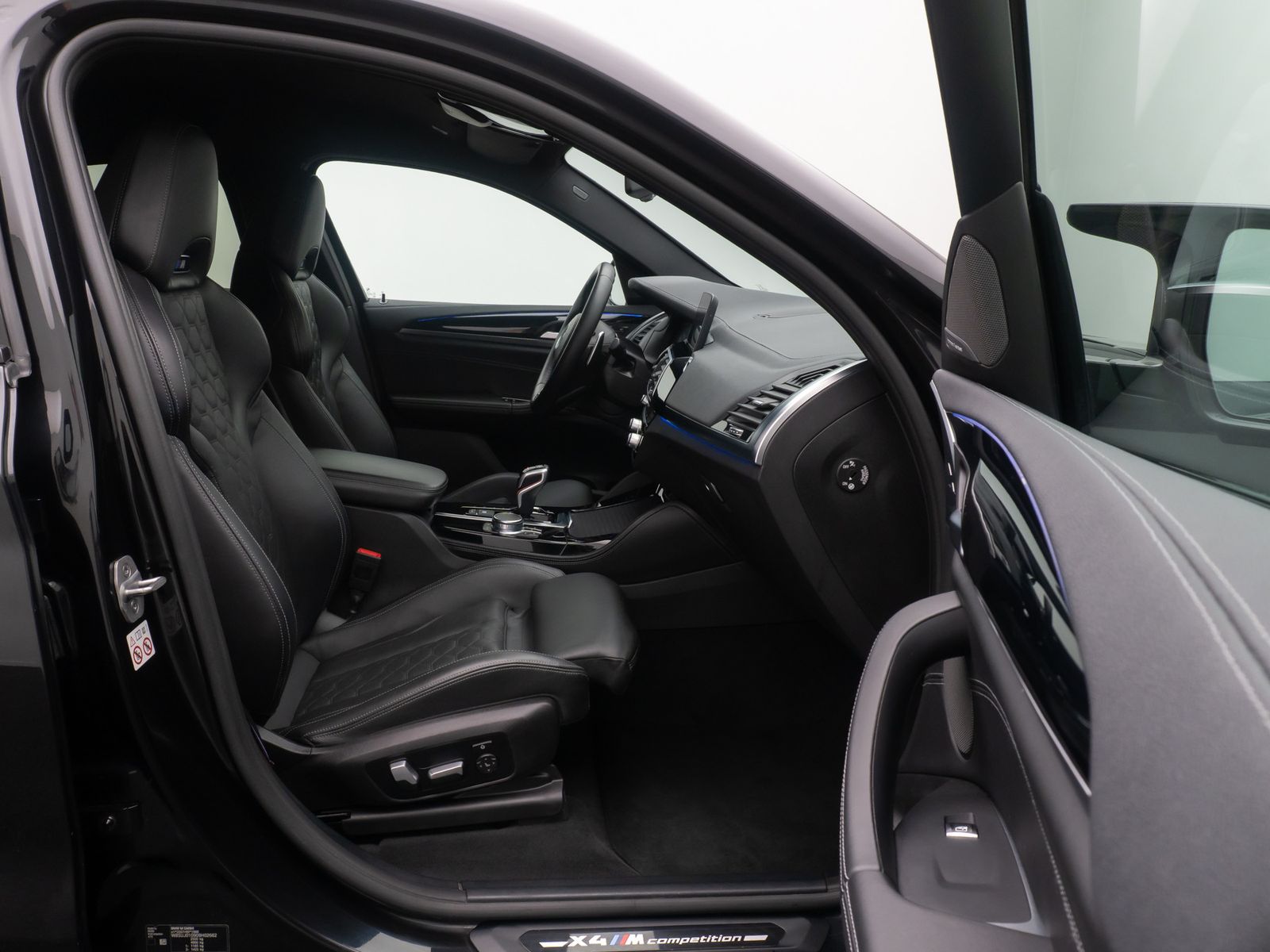 Fahrzeugabbildung BMW X4 M Competition 360° DAB Komfort HUD H/K 21Zoll