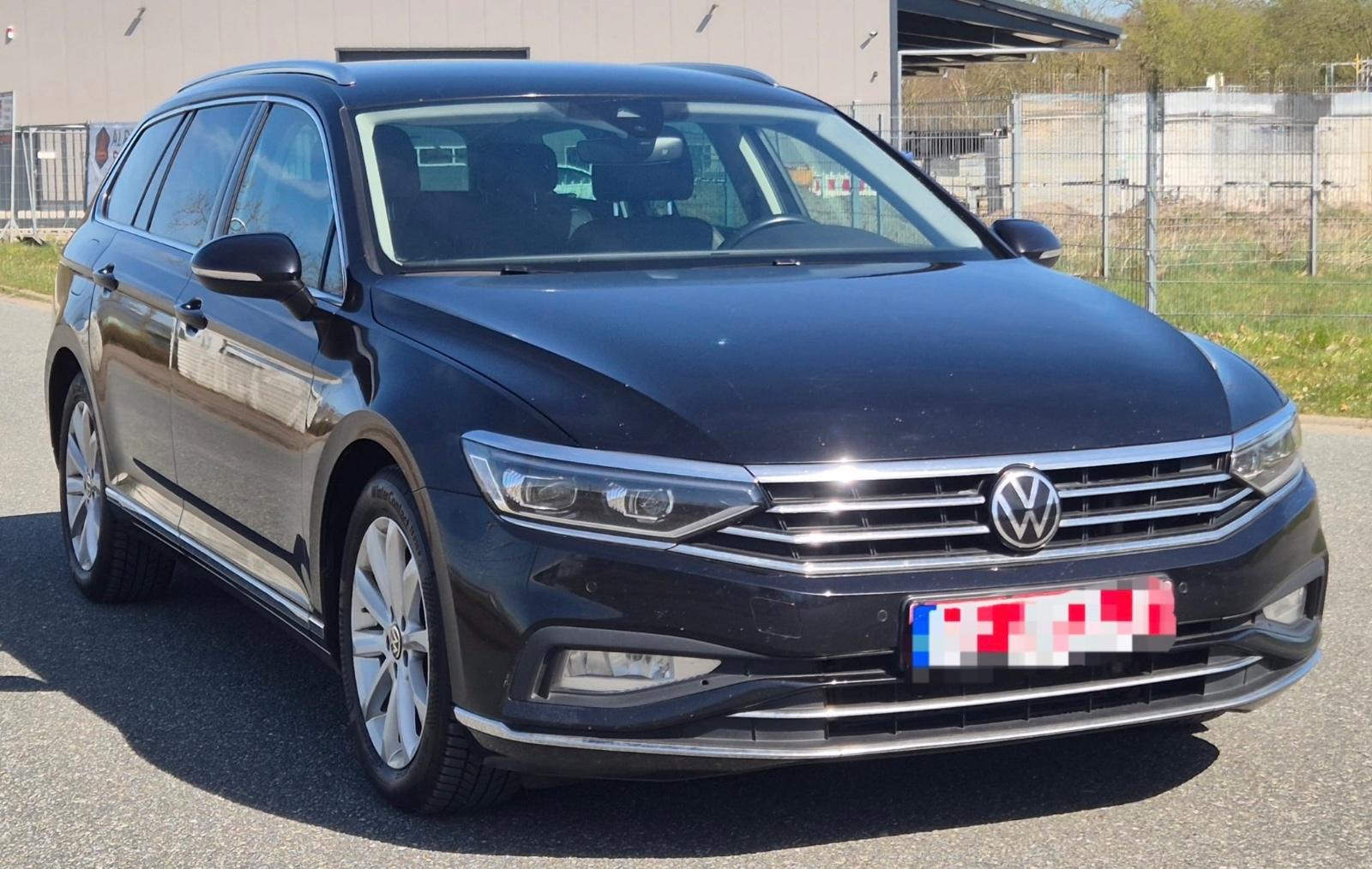 Volkswagen Passat Variant Elegance/Alcantara Sportsitze/LED
