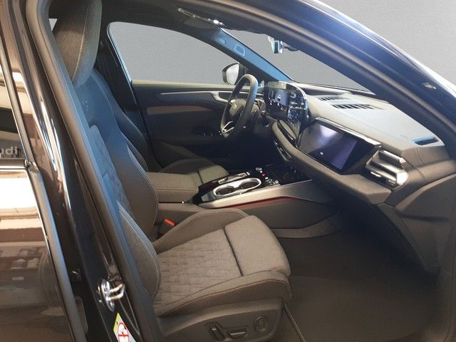 Fahrzeugabbildung Audi A6 Avant S line edition one AHK Matrix 21" B&O