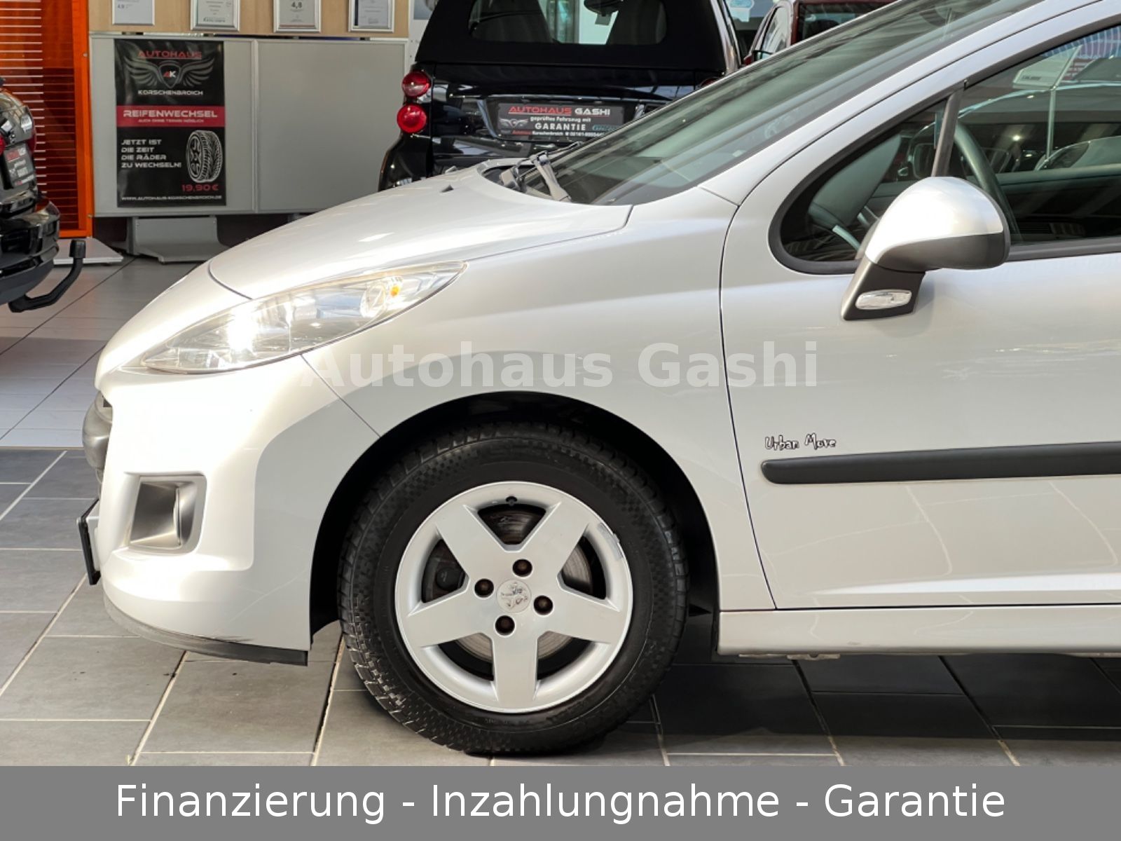 Fahrzeugabbildung Peugeot 207 Urban Move*1-Hand*Scheckheft*Klima*Panorama