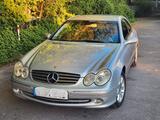 Mercedes-Benz 240 mit Gasanlage (Prins) - : mit Gasanlage