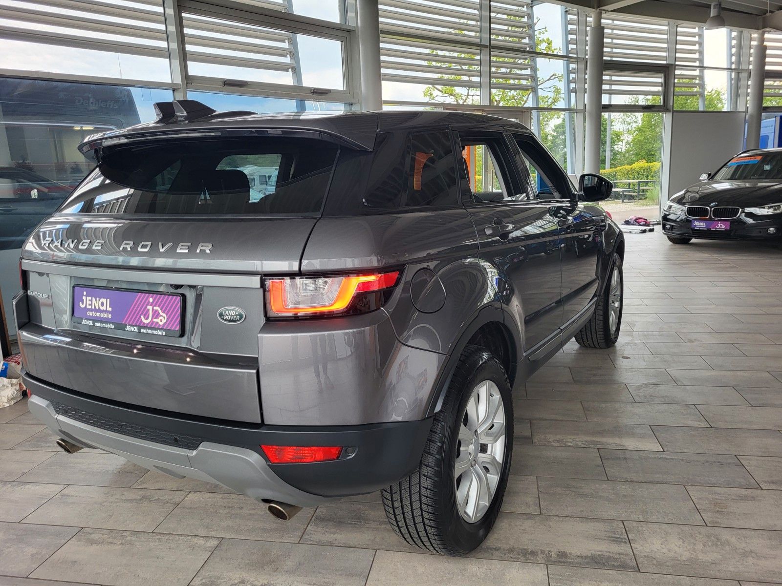Fahrzeugabbildung Land Rover Range Rover Evoque SE Autom., Panorama,Winter-P.