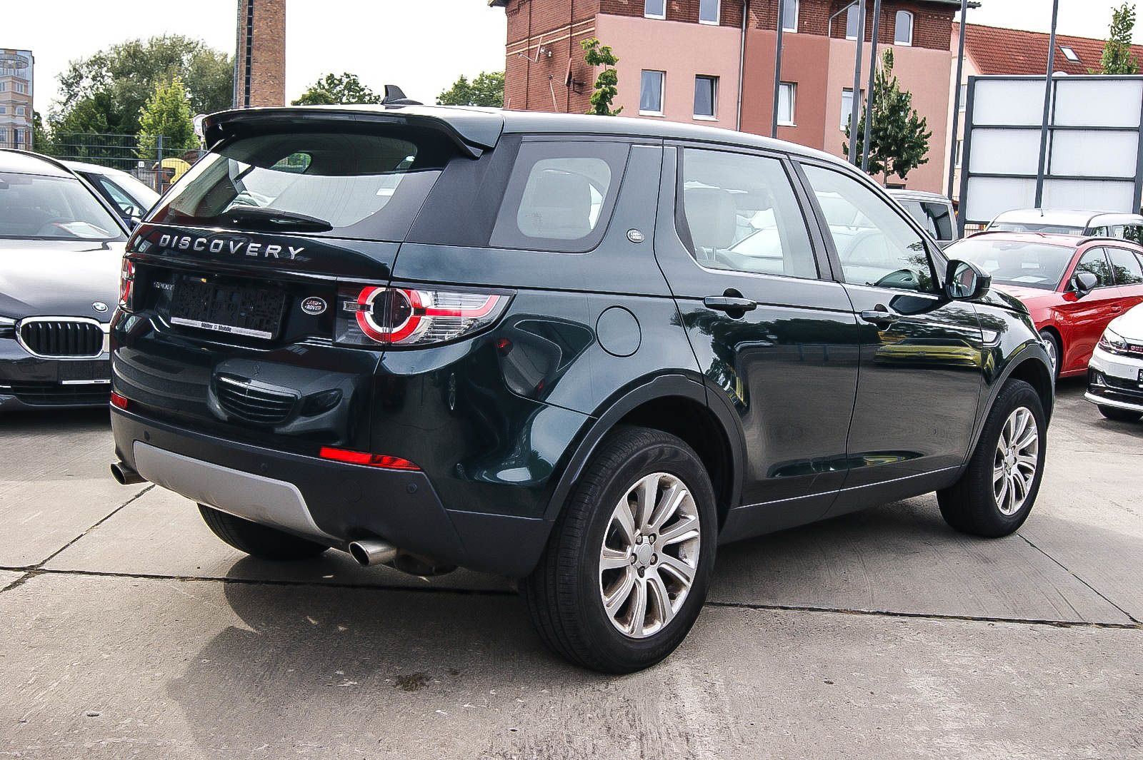 Fahrzeugabbildung Land Rover Discovery Sport 2.0 HSE AUTO LEDER PANORAMA 1.HD