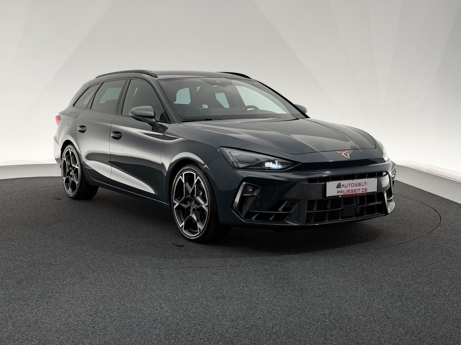 Gebrauchtwagen Cupra Leon Leon Sportstourer 2.0 TSI 4Dr.*VZ*LED-ACC-KESSY in Fulda