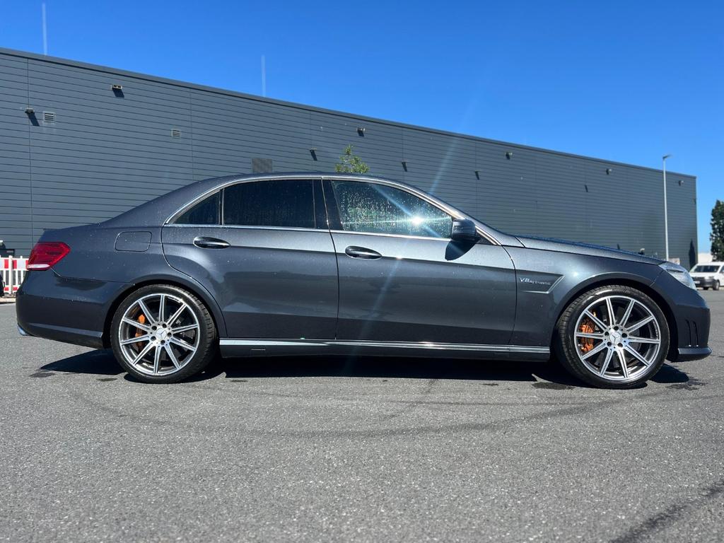 Mercedes-Benz E 63 AMG