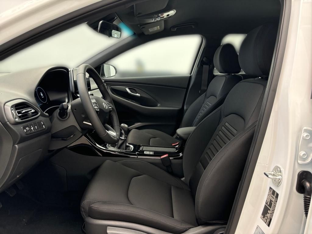 Fahrzeugabbildung Hyundai i30 5-Türer 1.0 T-GDI 6-MT Advantage FLA Navi