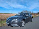 Opel Insignia 2.0Di 160Ps Voll-A. Leder Xen. VW bmw - Opel Insignia 160 ps mit Diesel-Antrieb