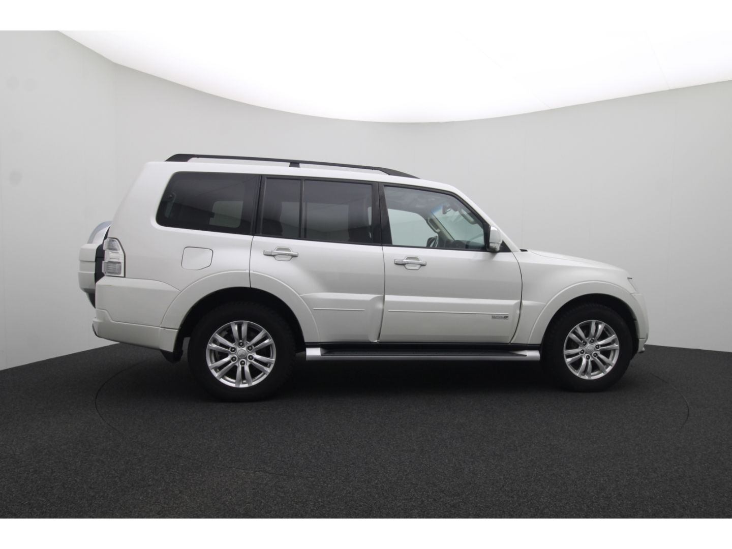 Fahrzeugabbildung Mitsubishi Pajero 3.2 DI-D Edition 30 7-Sitzer