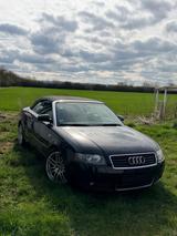 Audi A4 Cabrio 3.0L V6 - Audi A4 aus 2004: 3.0