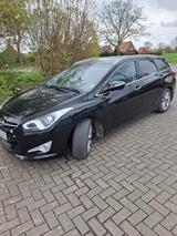 Hyundai i40 cw 1.7 CRDi Style 100kW Automatik Style - Hyundai i40 mit Diesel-Antrieb: Kombi, Automatik, 1.7