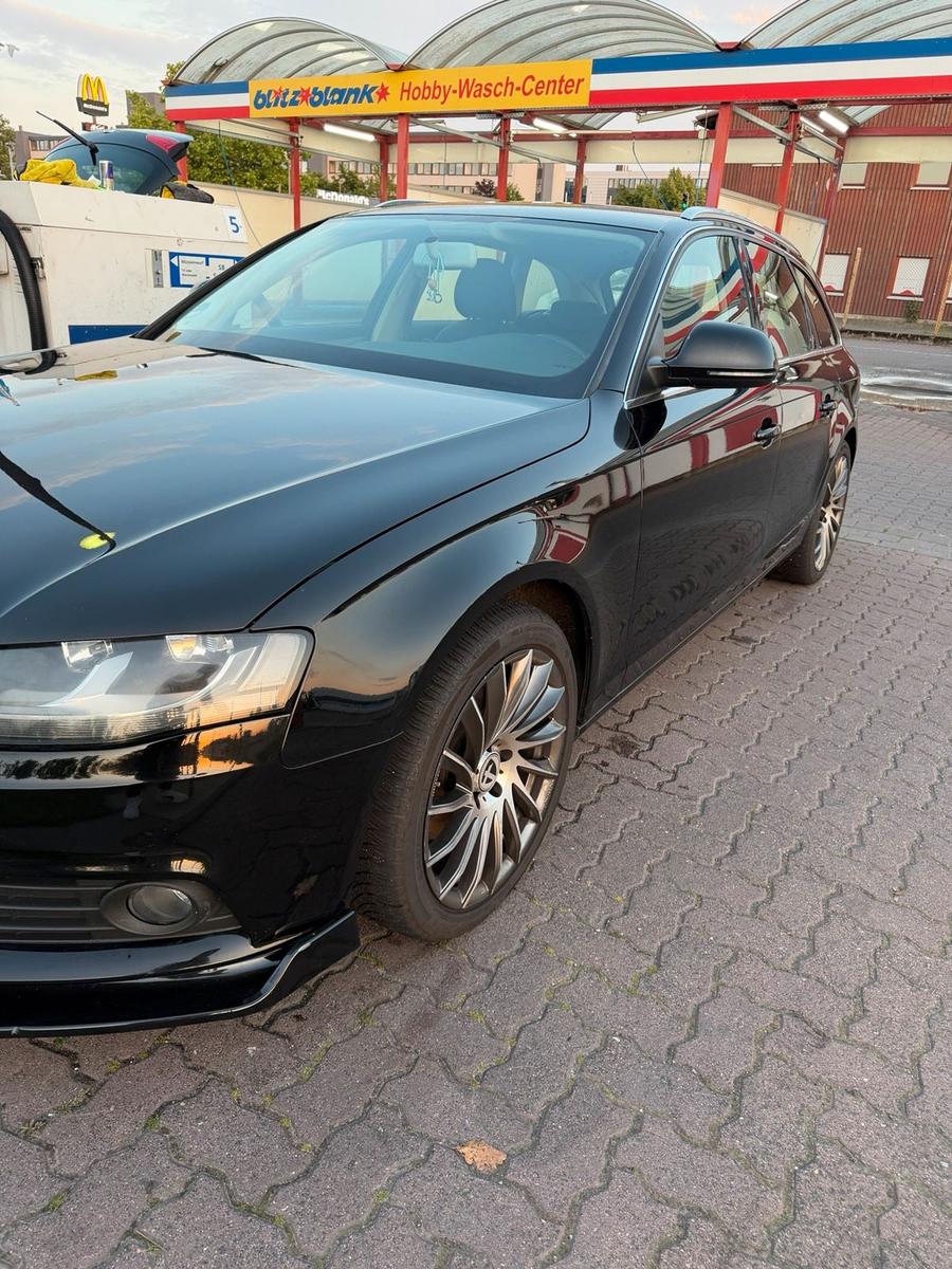 Audi A4 2009 — photo 9