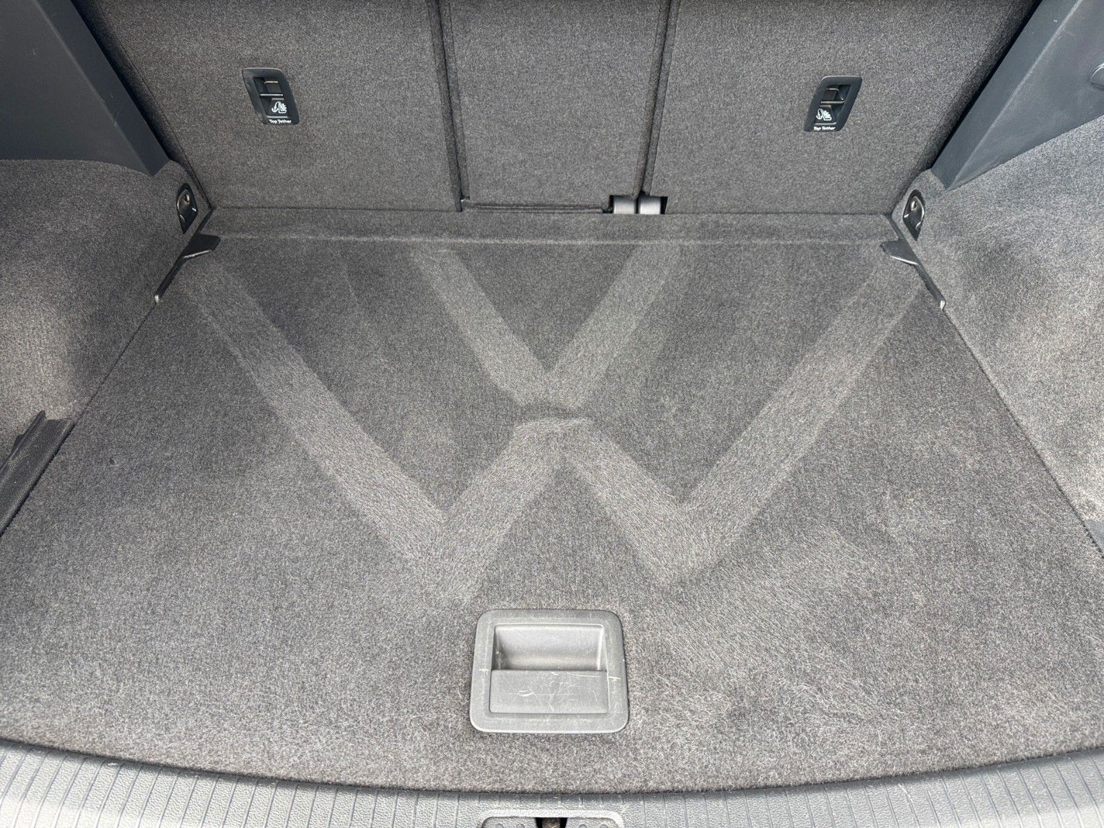 Fahrzeugabbildung Volkswagen Tiguan Highline 2.0 TSI 4Motion
