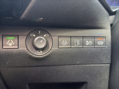 Fahrzeugabbildung DS Automobiles DS 7 Crossback 1.6 E-Tense 4x4 Rivoli